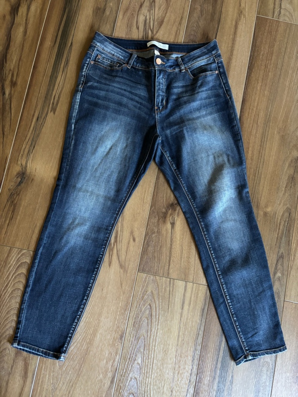 Women’s Dark Wash Blue Slim Jeans